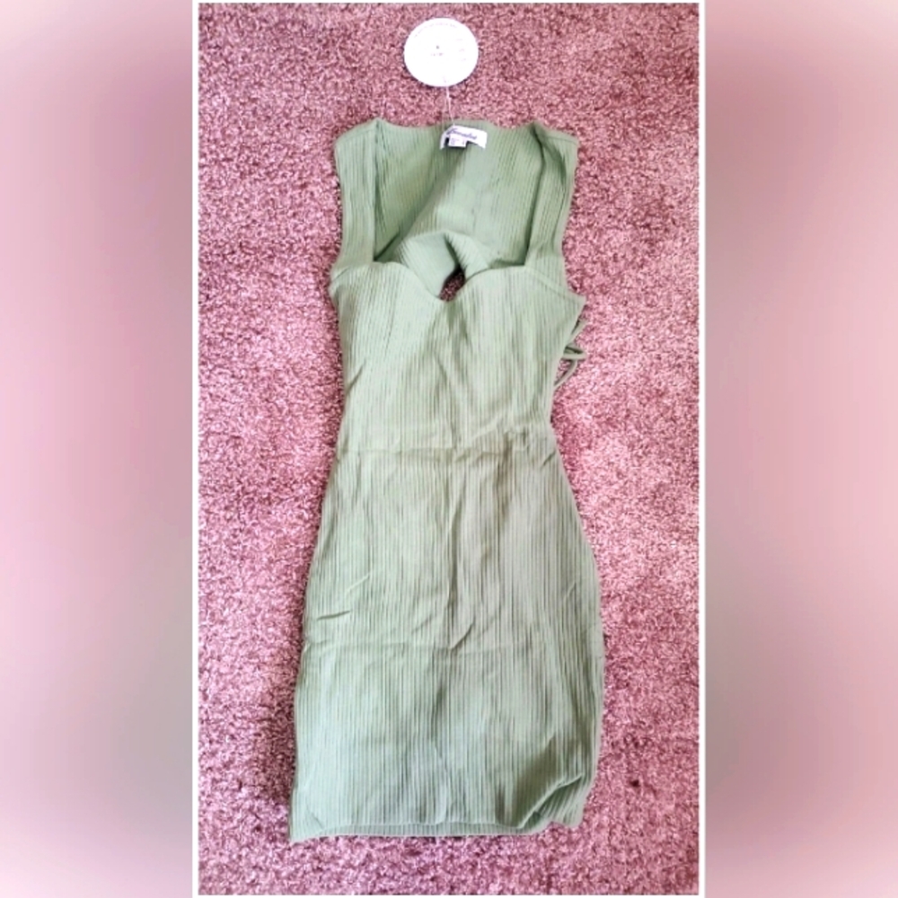 Luvalot Size 8 Green Fitted Bodycon Dress  Sleeveless Club NWT